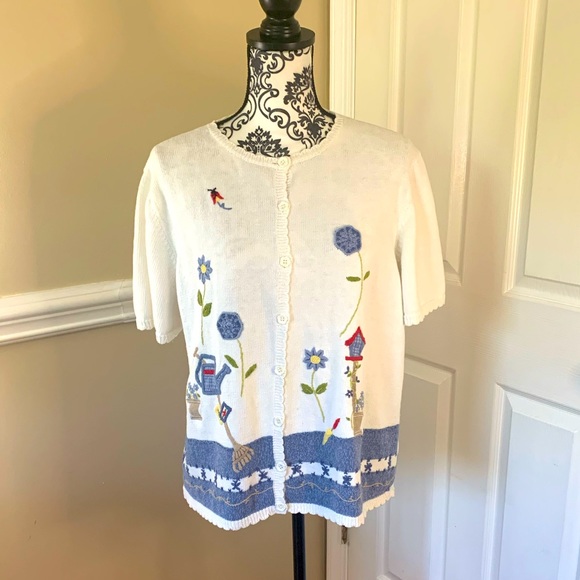 Alfred Dunner Sweaters - *vintage Alfred Dunner* women’s gardening themed, short sleeve sweater, size XL